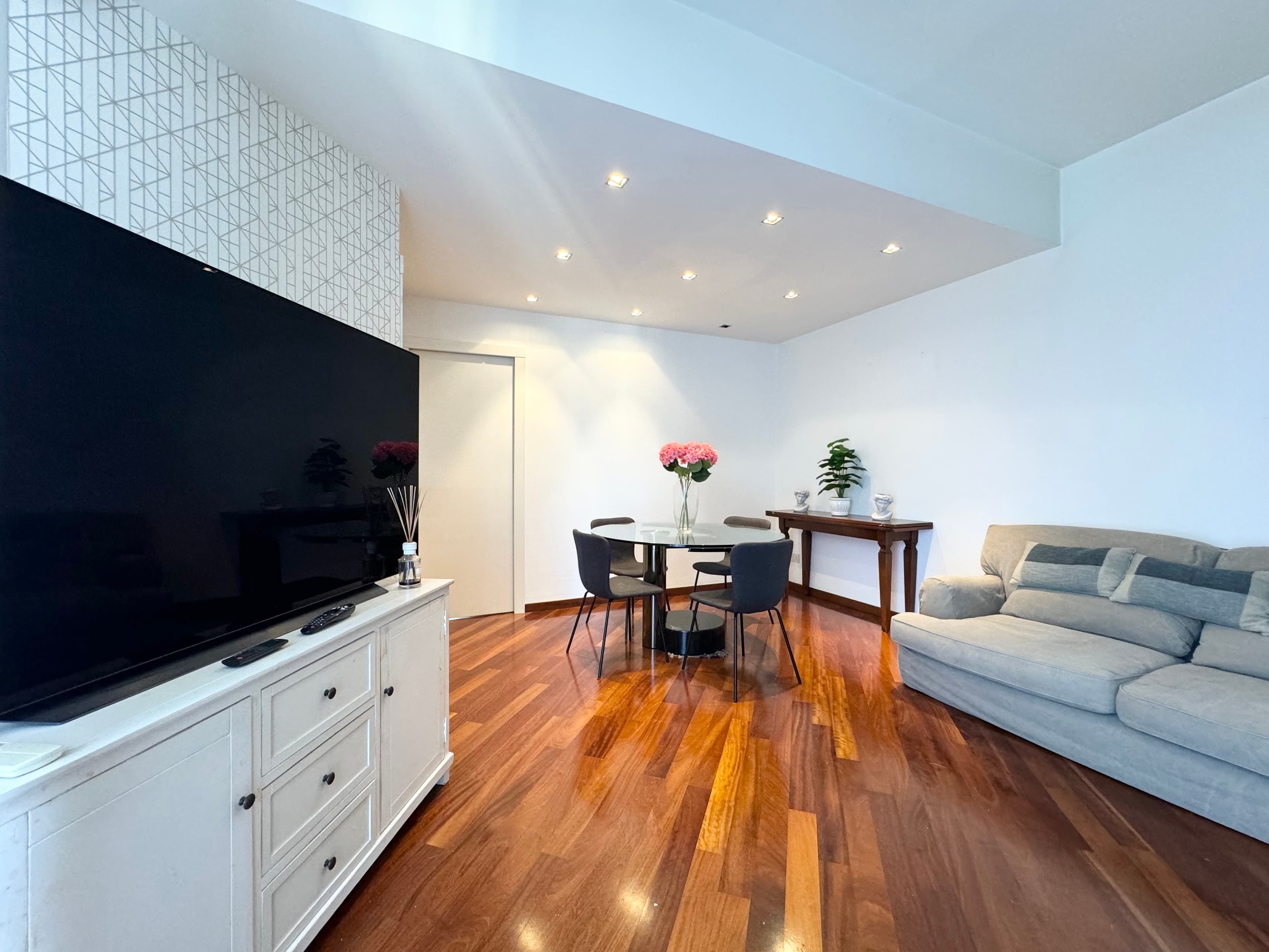 Citylife Big Apartment